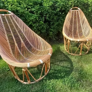 Tugitoolide komplekt - Kaks tugitooli + laud (klaasiga). Naturaalne käsitöö korvmööbel.